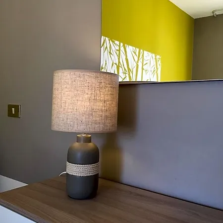 Bed and Breakfast Hollywood 3*